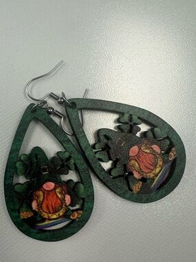 GNOME Teardrop Floral Earrings with Hook